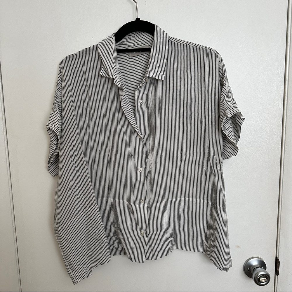 Everlane Clean Silk Short Sleeve Square shirt - black & white stripe